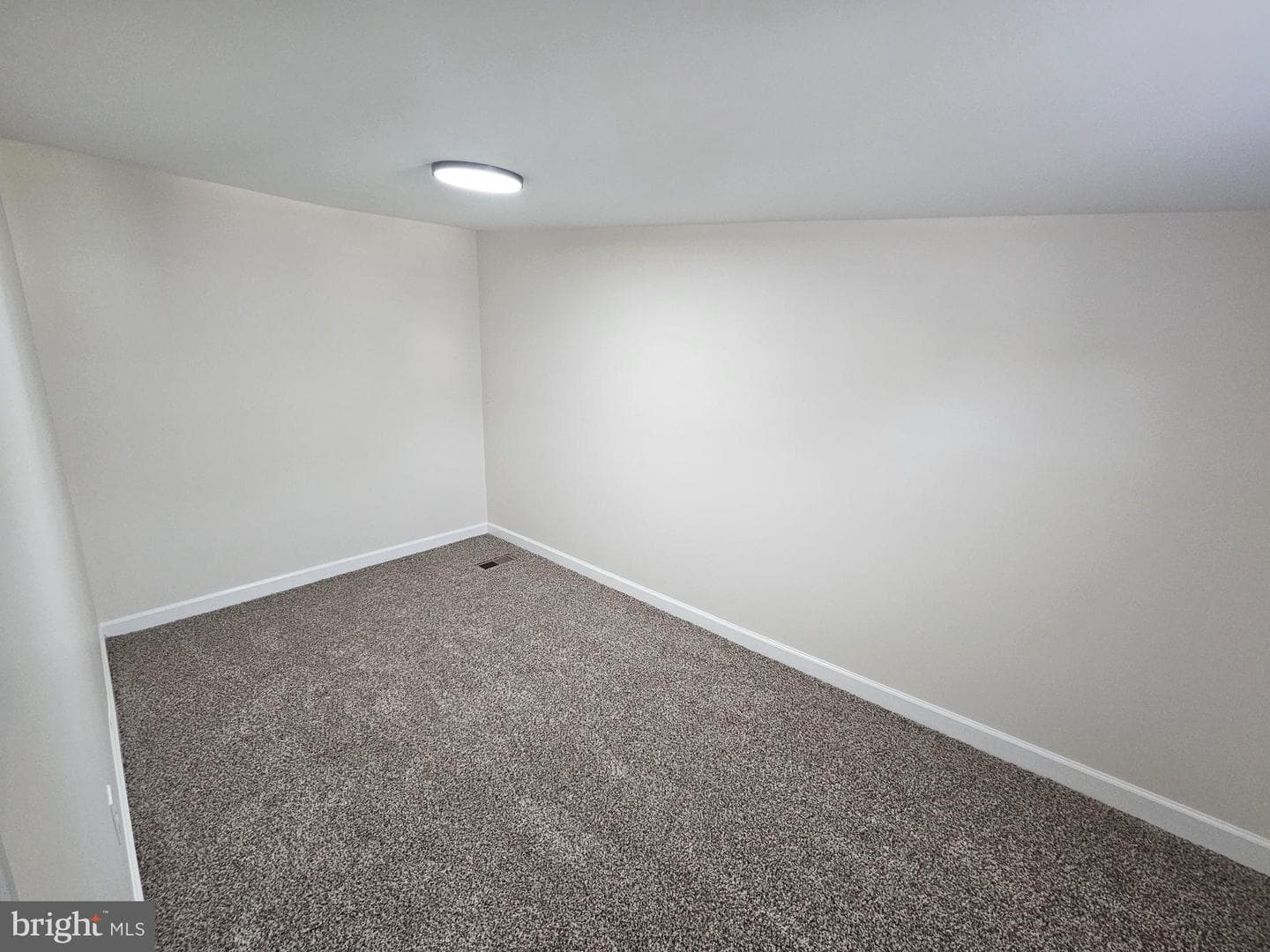 331 Willing Street photo 19