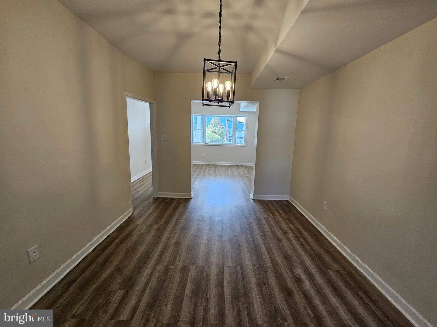 331 Willing Street photo 5