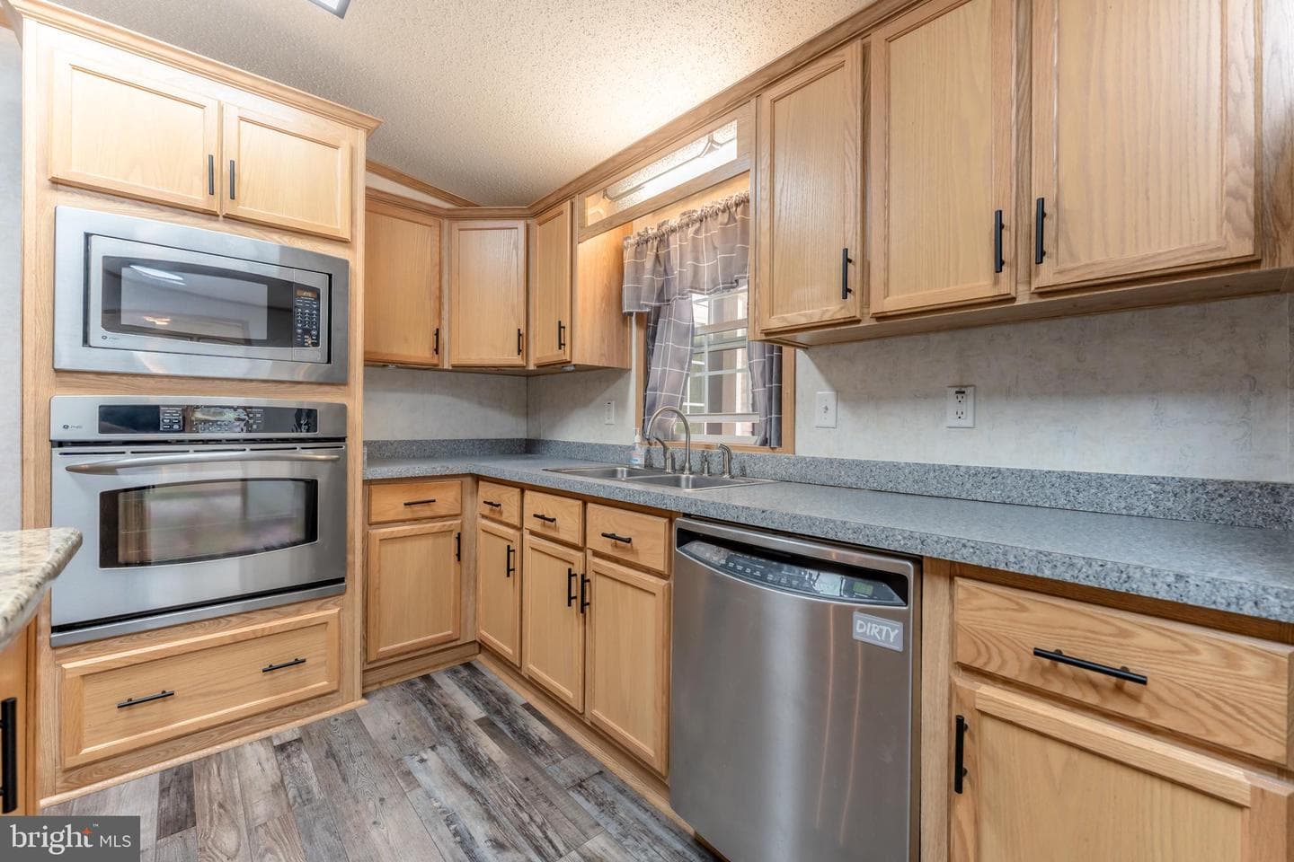 599 Blue Mountain Drive photo 36