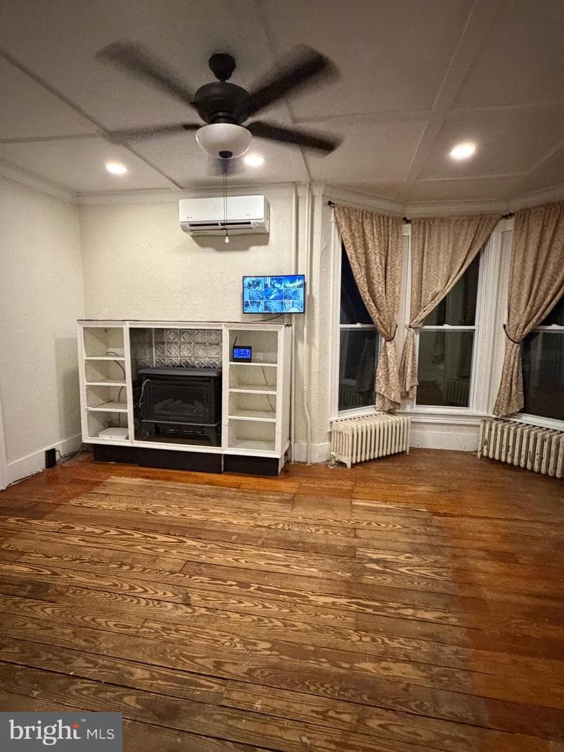 2 E Grand Avenue photo 19