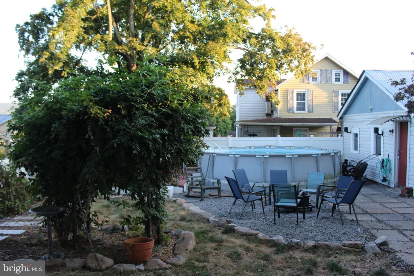 2 E Grand Avenue photo 51