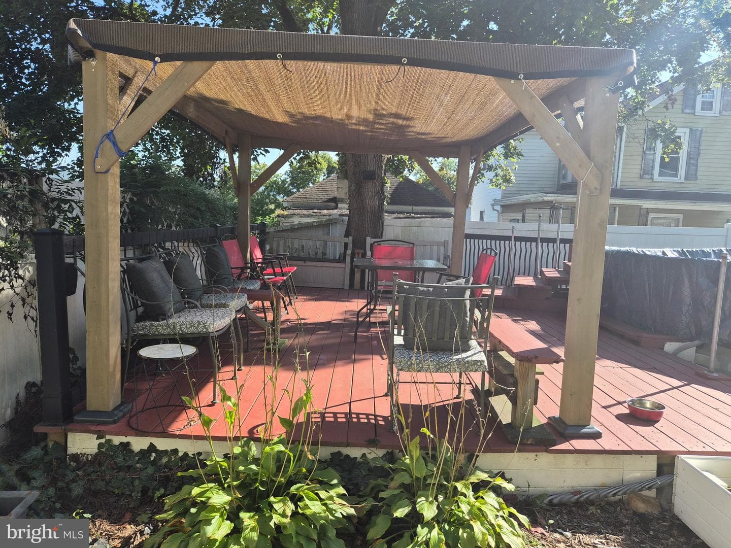 2 E Grand Avenue photo 62