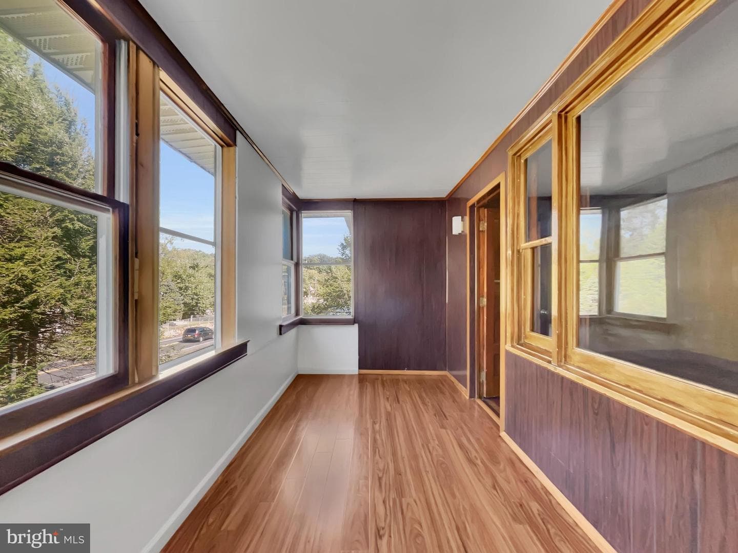 1560 Bunting Street photo 12