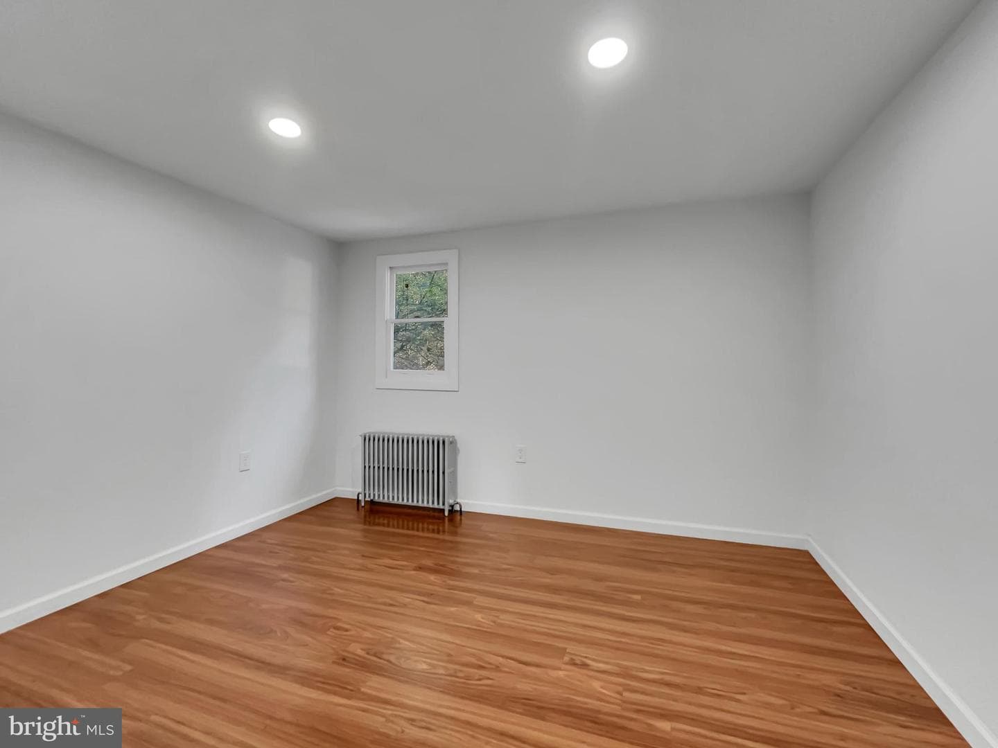 1560 Bunting Street photo 14