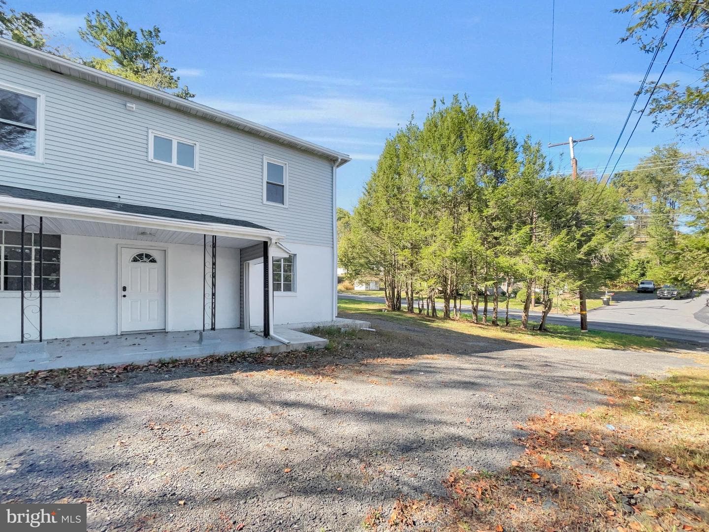 1560 Bunting Street photo 22