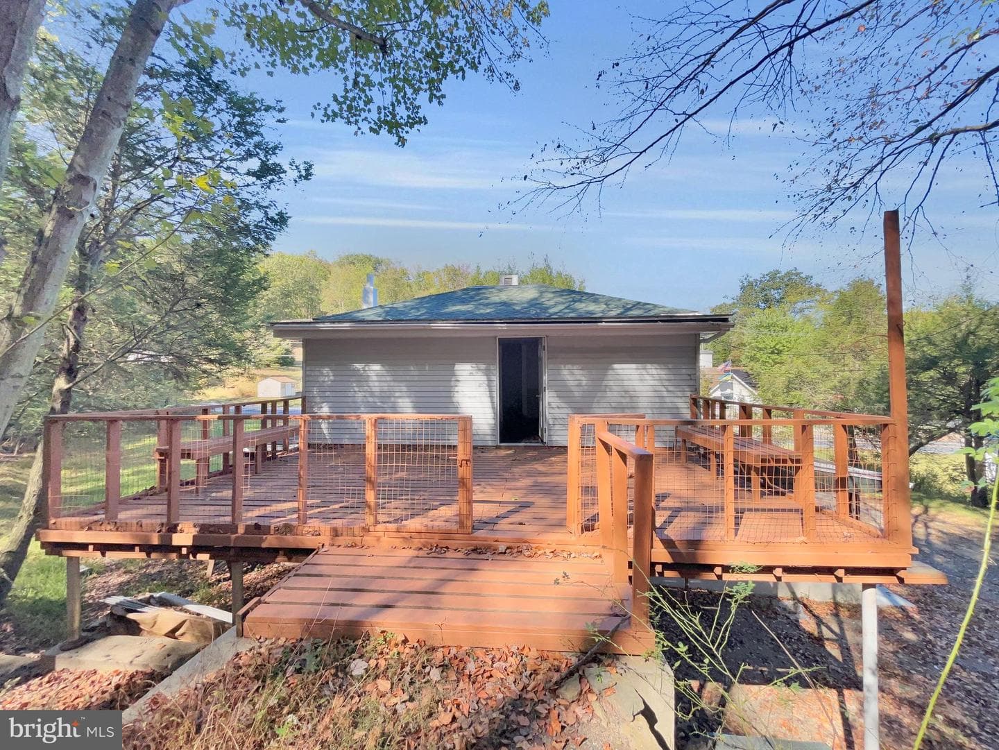 1560 Bunting Street photo 24