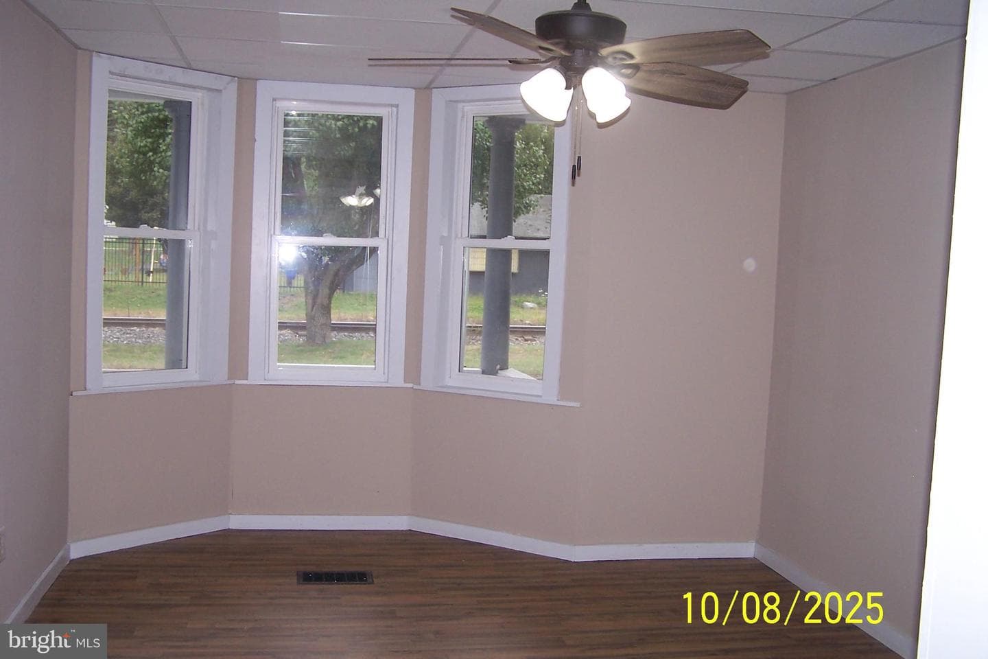 433 N Railroad Street photo 3