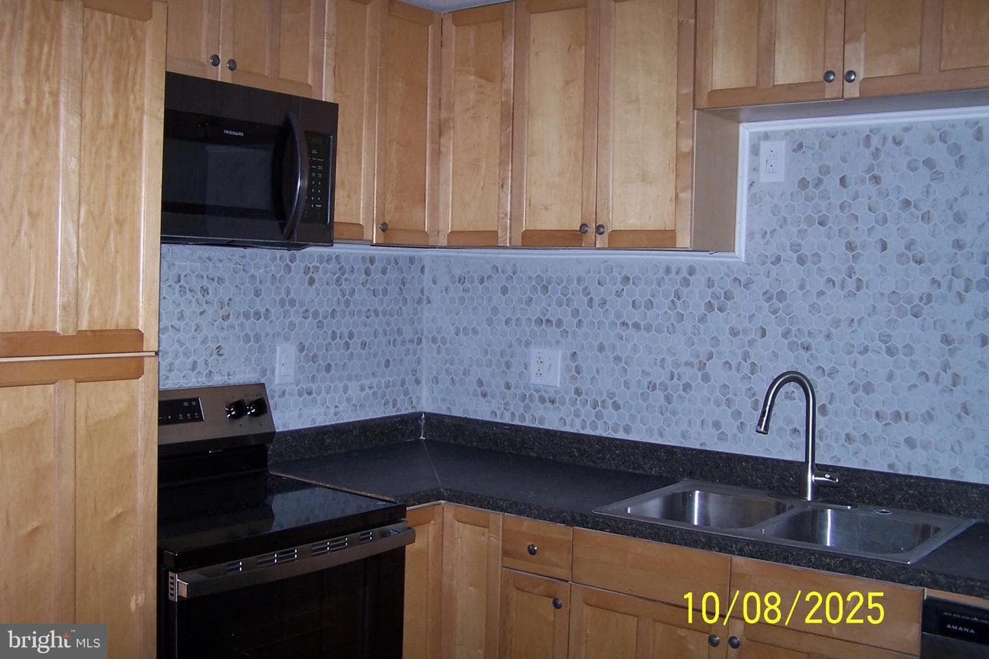 433 N Railroad Street photo 8