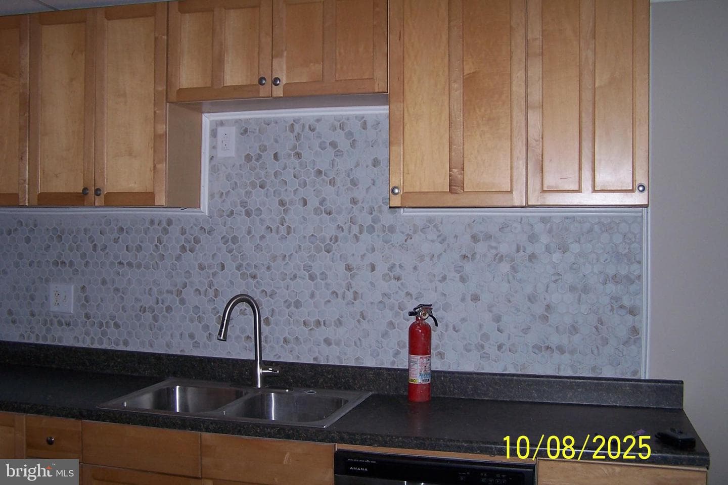 433 N Railroad Street photo 9