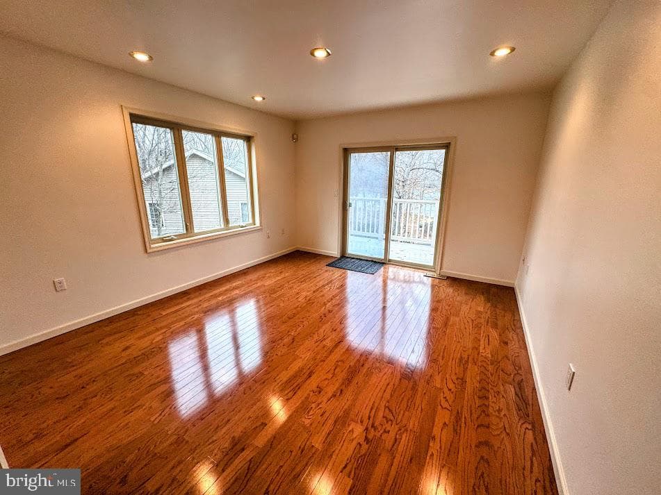 55 Conyngham Dr photo 34