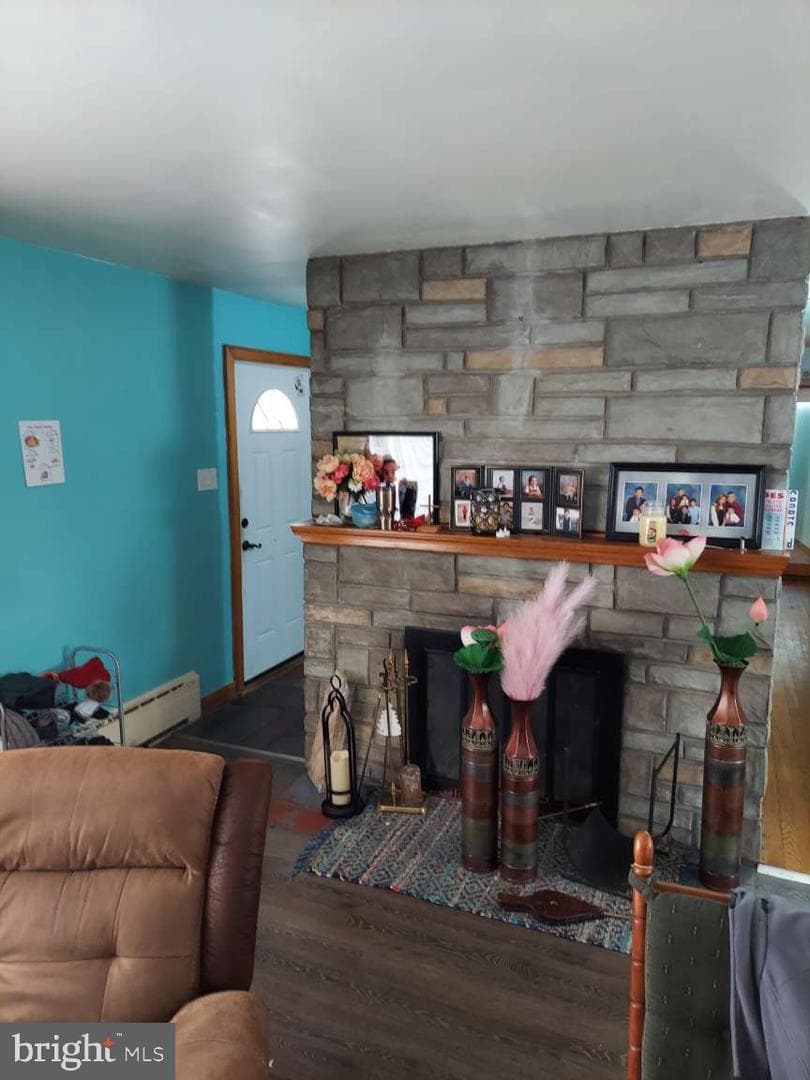 630 S Hoffman Boulevard photo 17