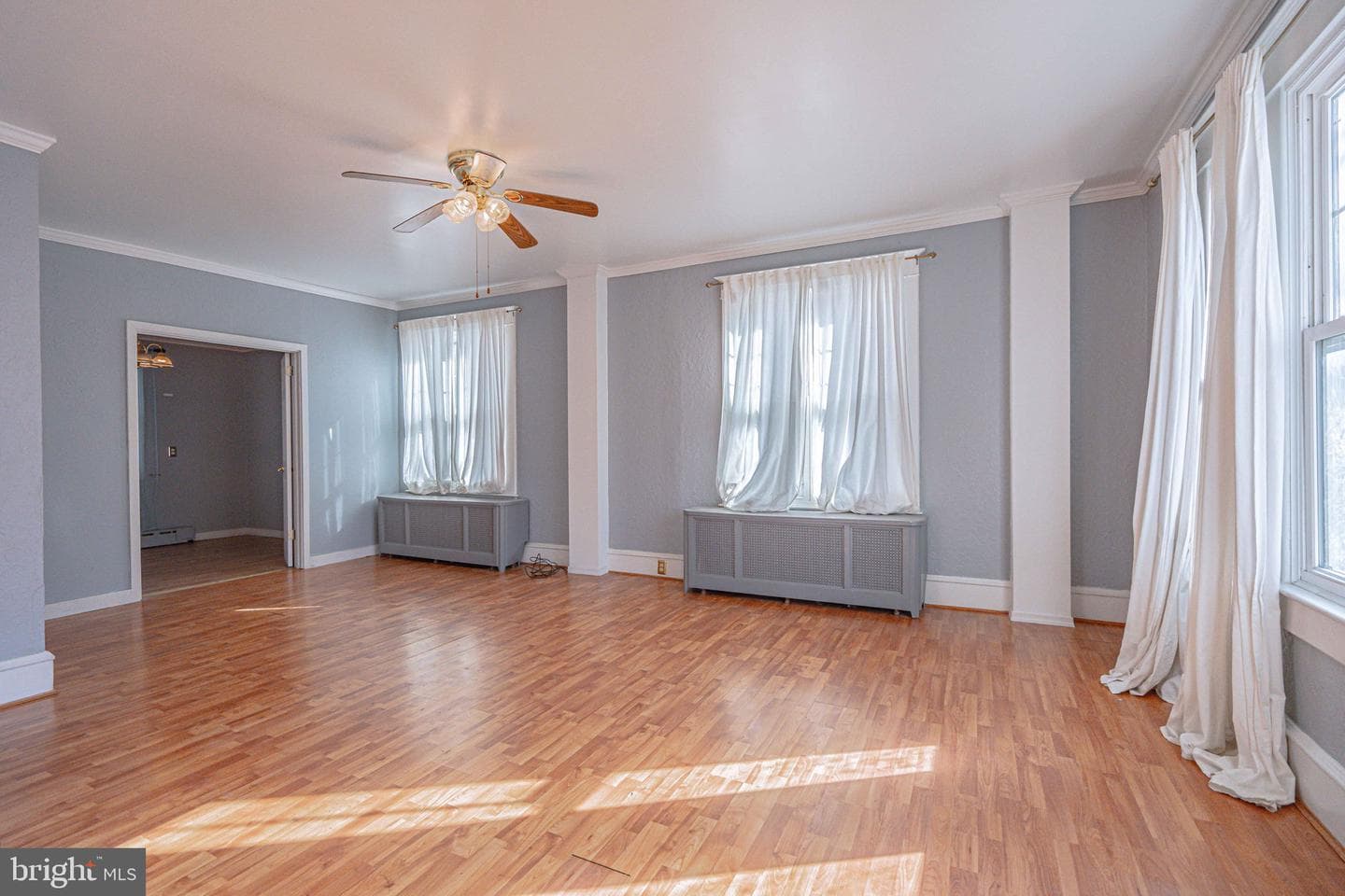 451 E Broad Street photo 12