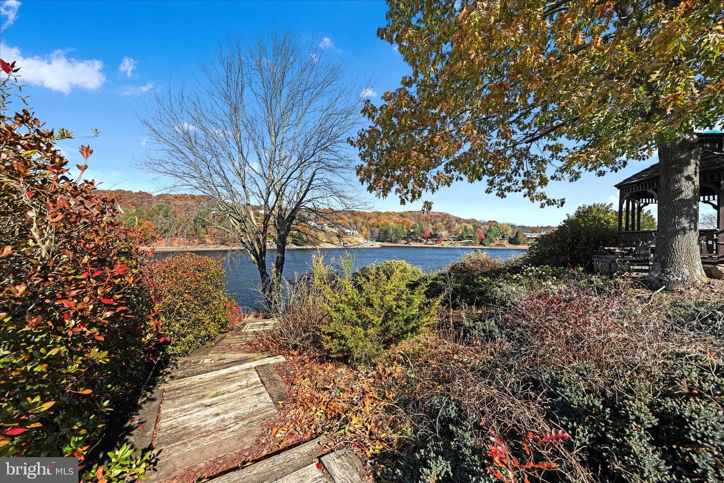 831 Cayuga Cove photo 36