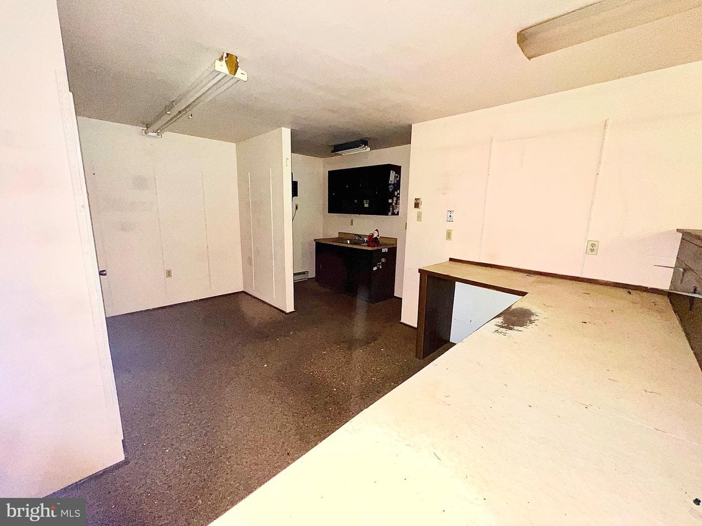 323 N Hobart Street photo 37