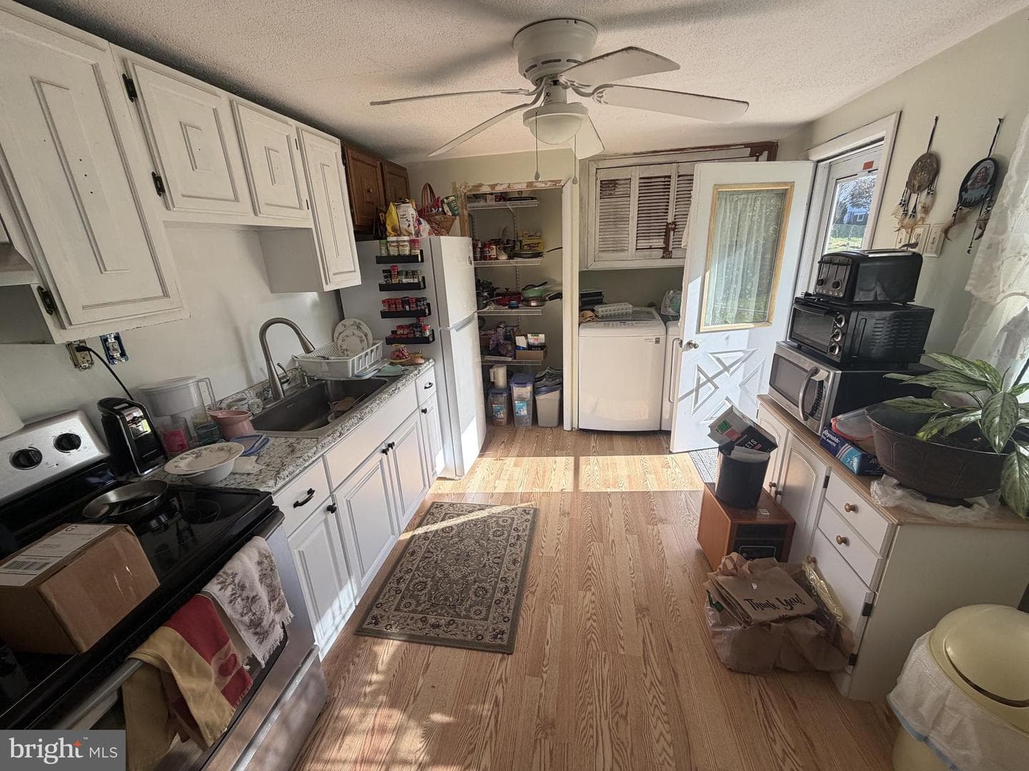 246 N Bell Street photo 4