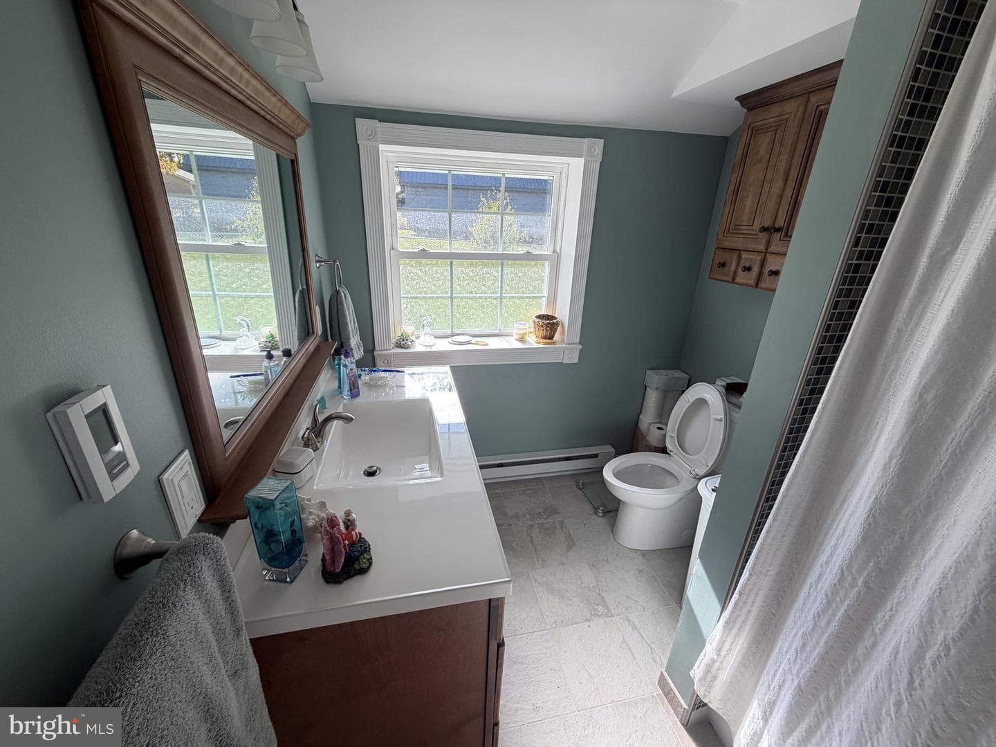246 N Bell Street photo 9