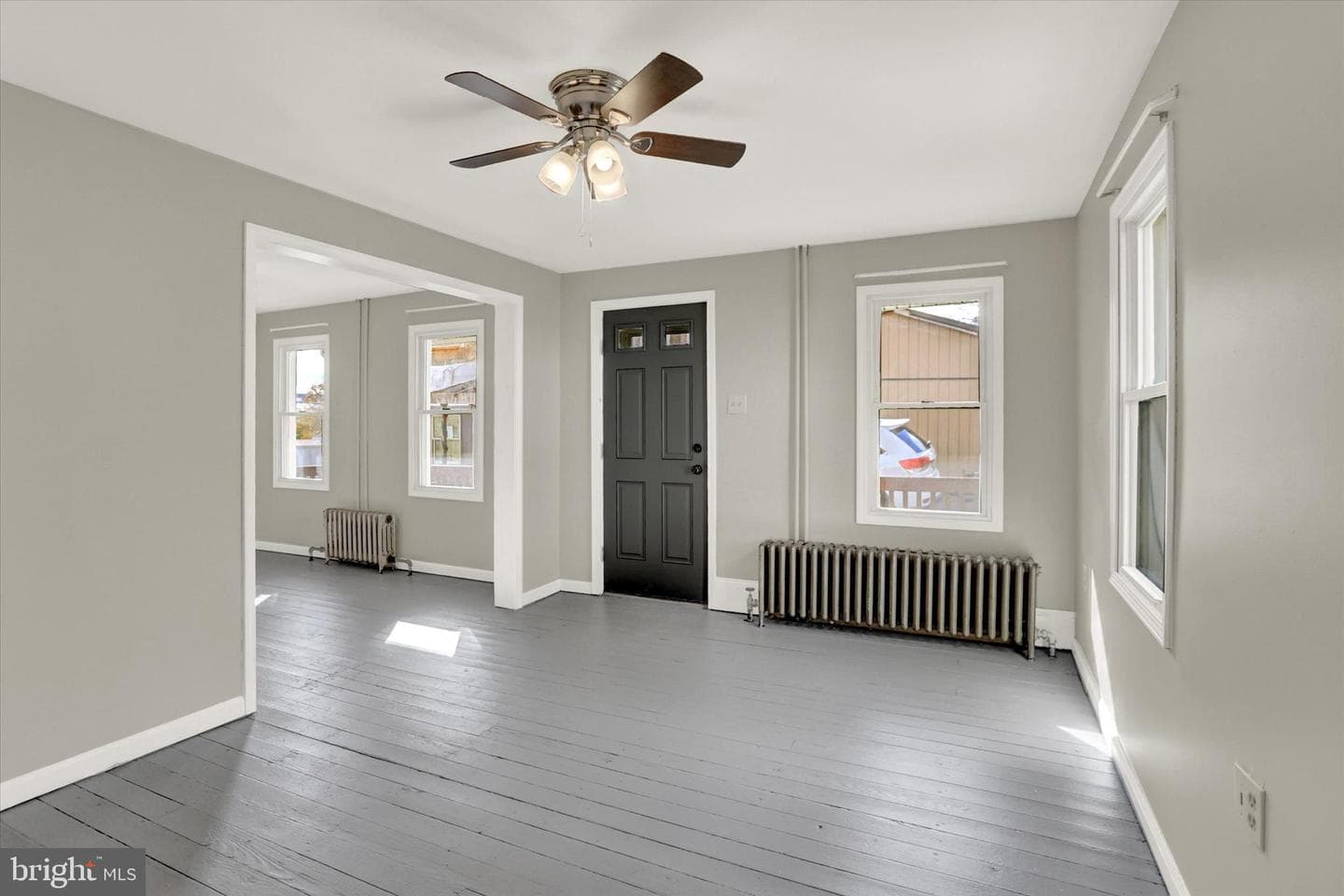 8 Columbia Avenue photo 17