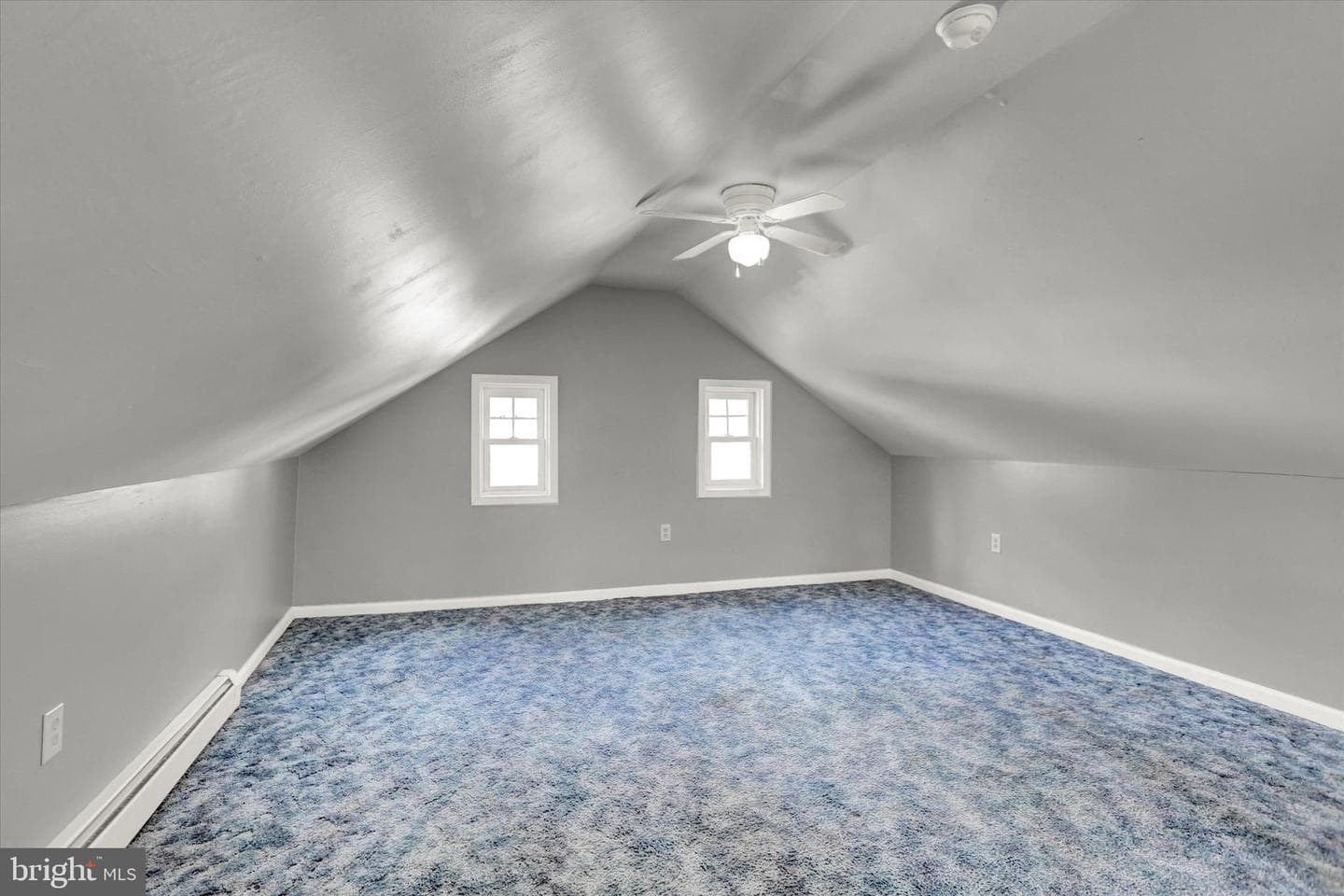 8 Columbia Avenue photo 32