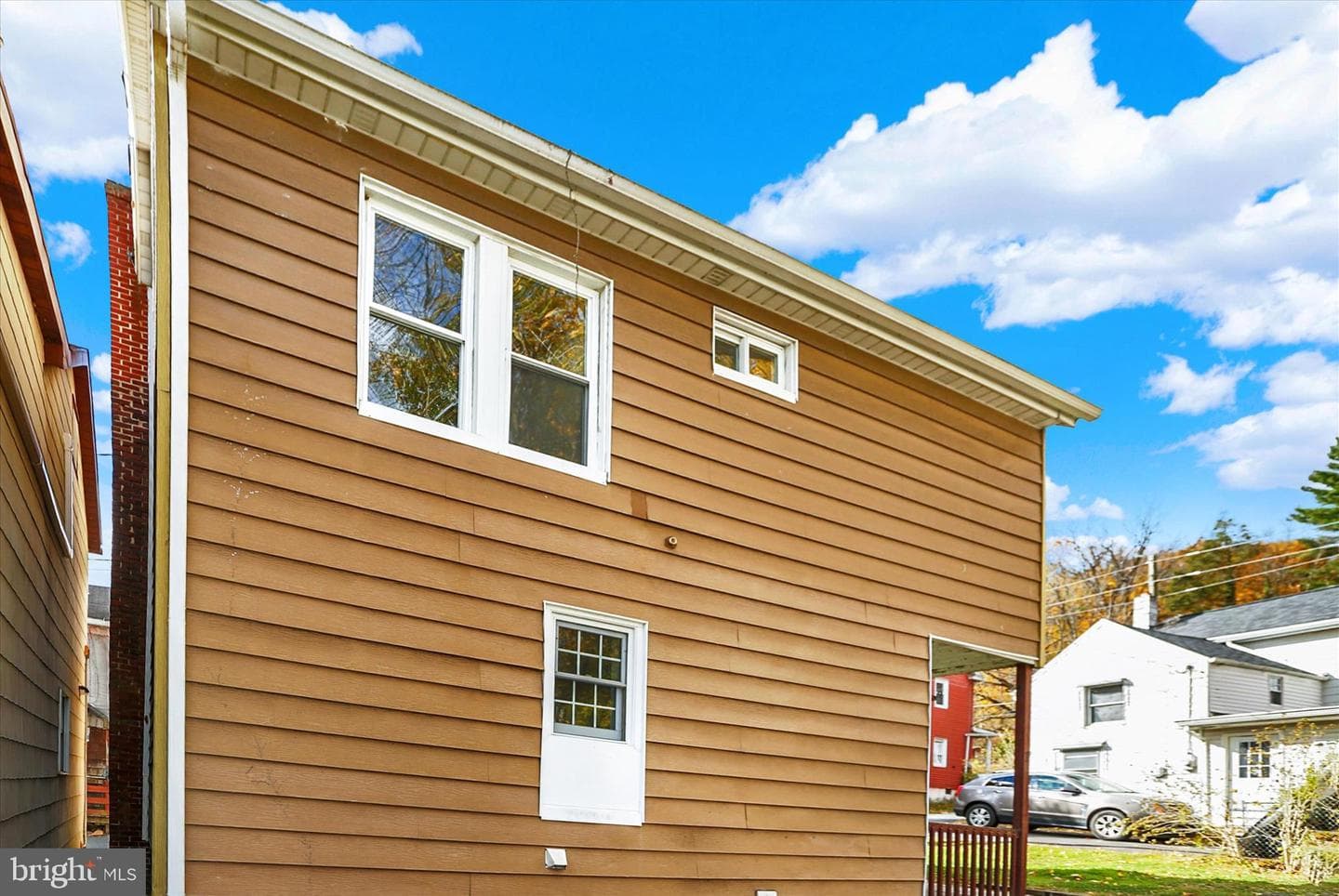 8 Columbia Avenue photo 33