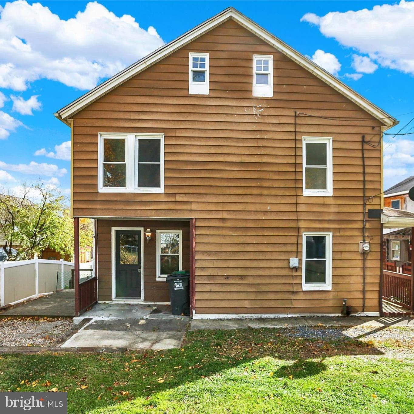 8 Columbia Avenue photo 36