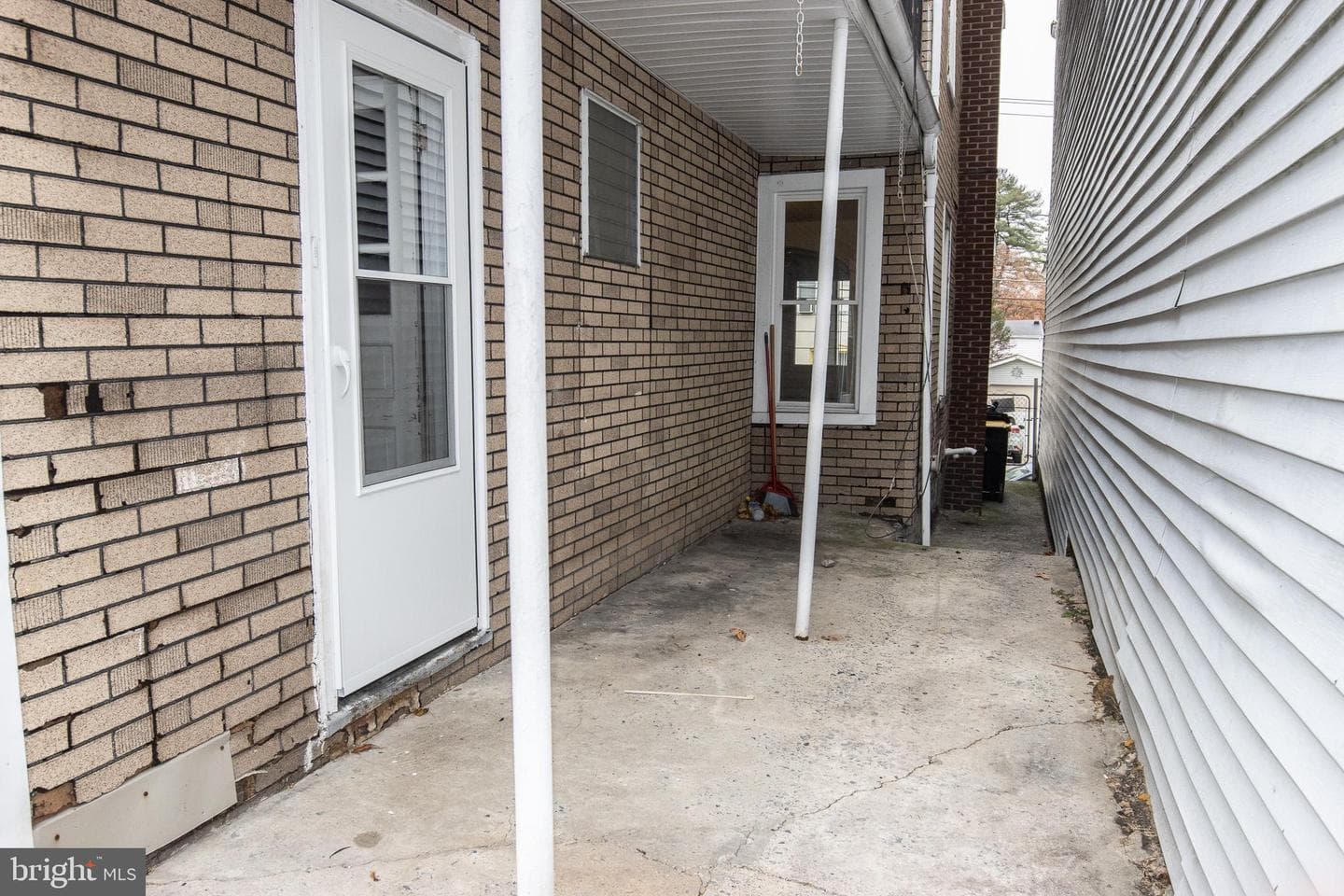 1317 W Norwegian Street photo 14