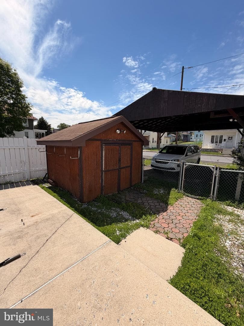 36 Chestnut Street photo 46