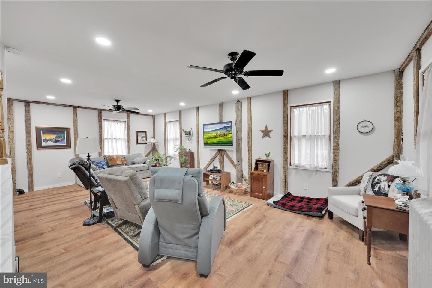 7 N Oak Lane photo 21