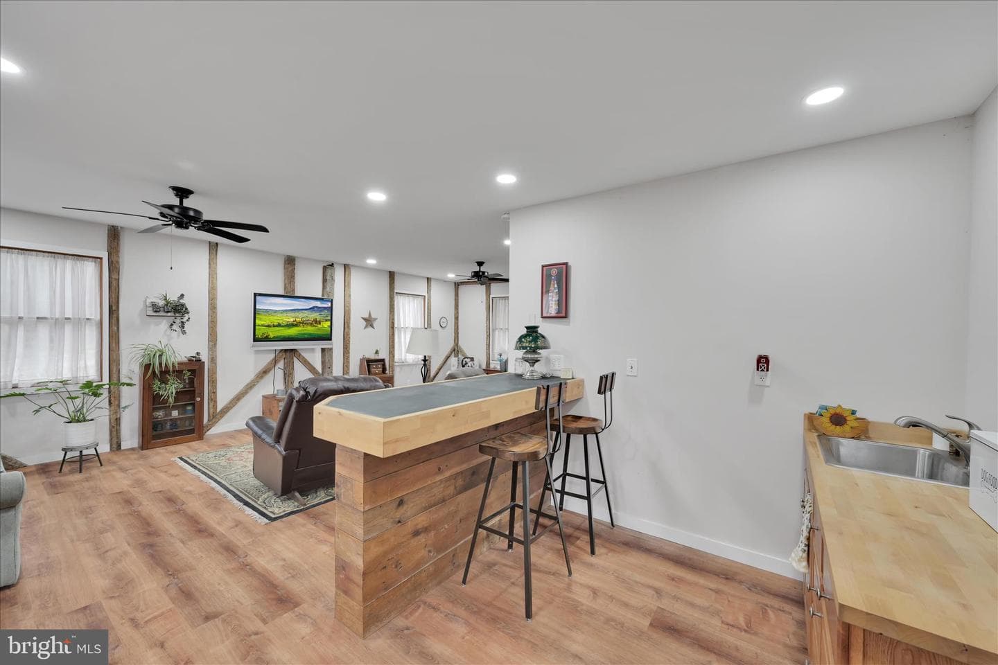 7 N Oak Lane photo 22