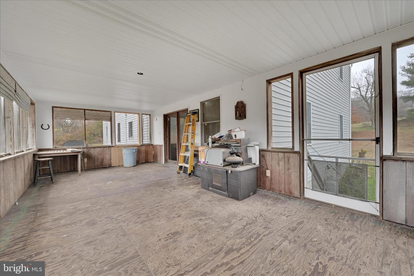 7 N Oak Lane photo 45