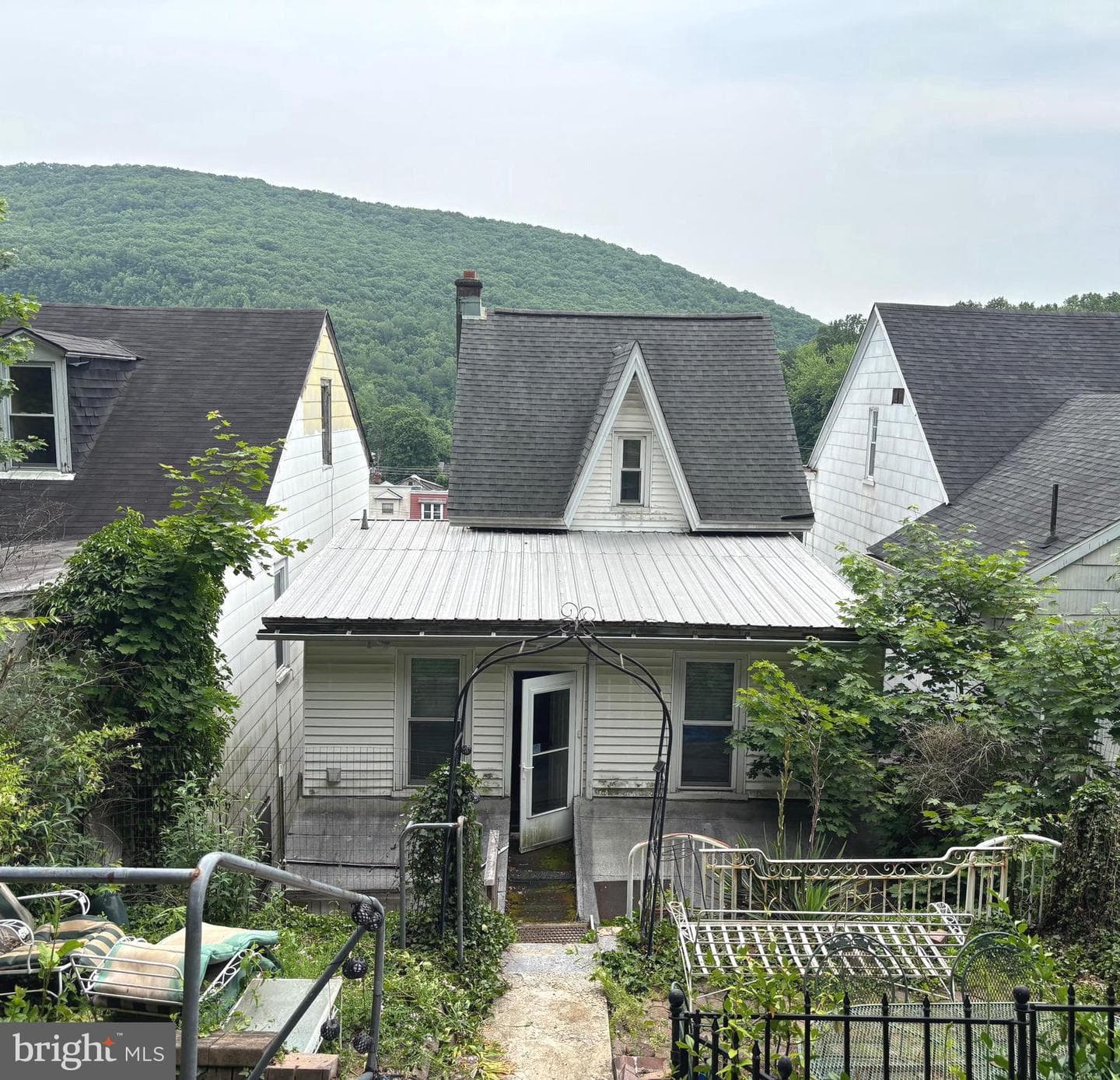 235 Chestnut Street photo 2