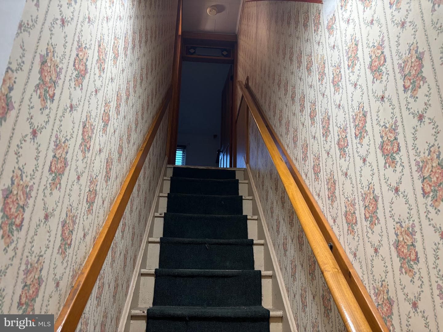235 Chestnut Street photo 9