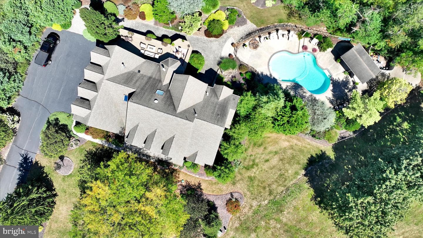 1161 Sunset Dr photo 5
