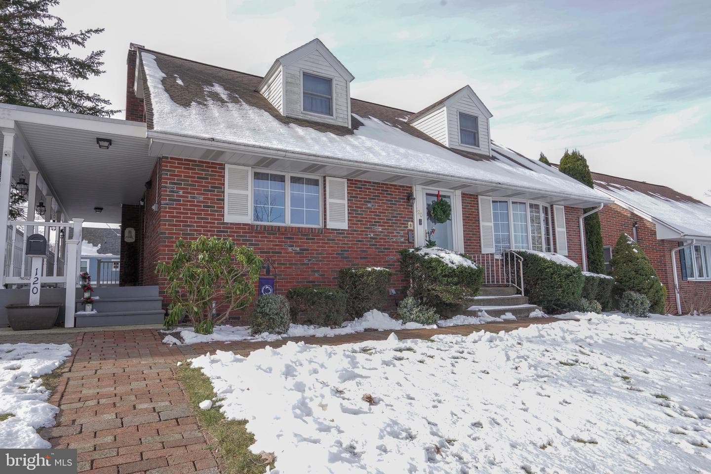 120 Ave E photo 6