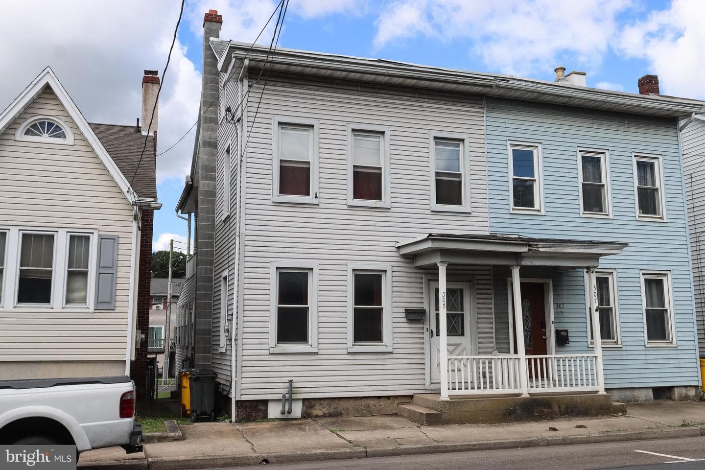 305 Dock Street photo 33