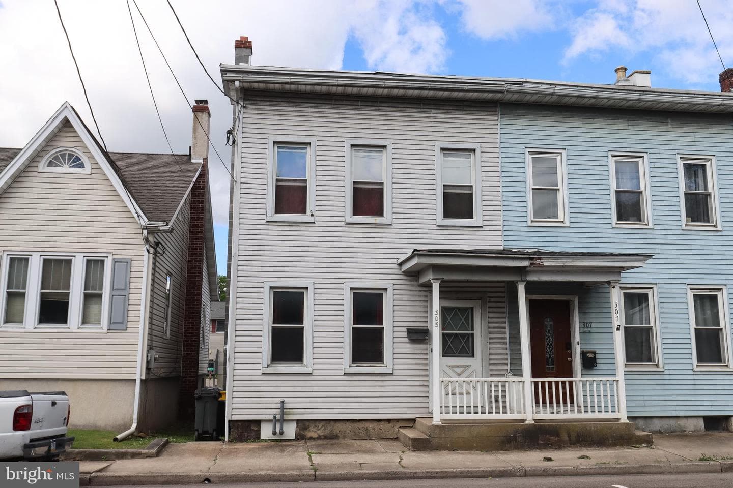 305 Dock Street photo 34
