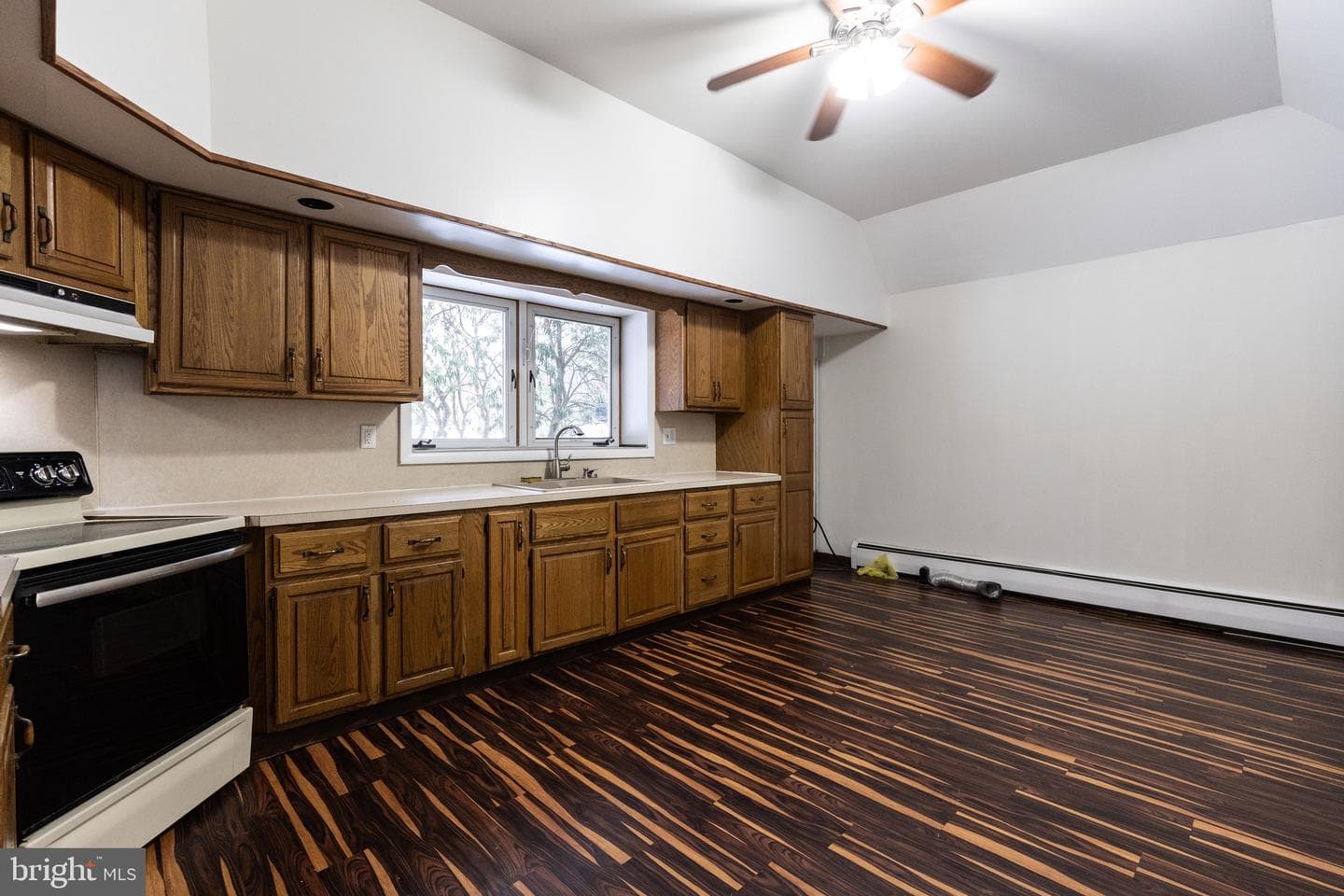 2406 Railroad Street photo 14