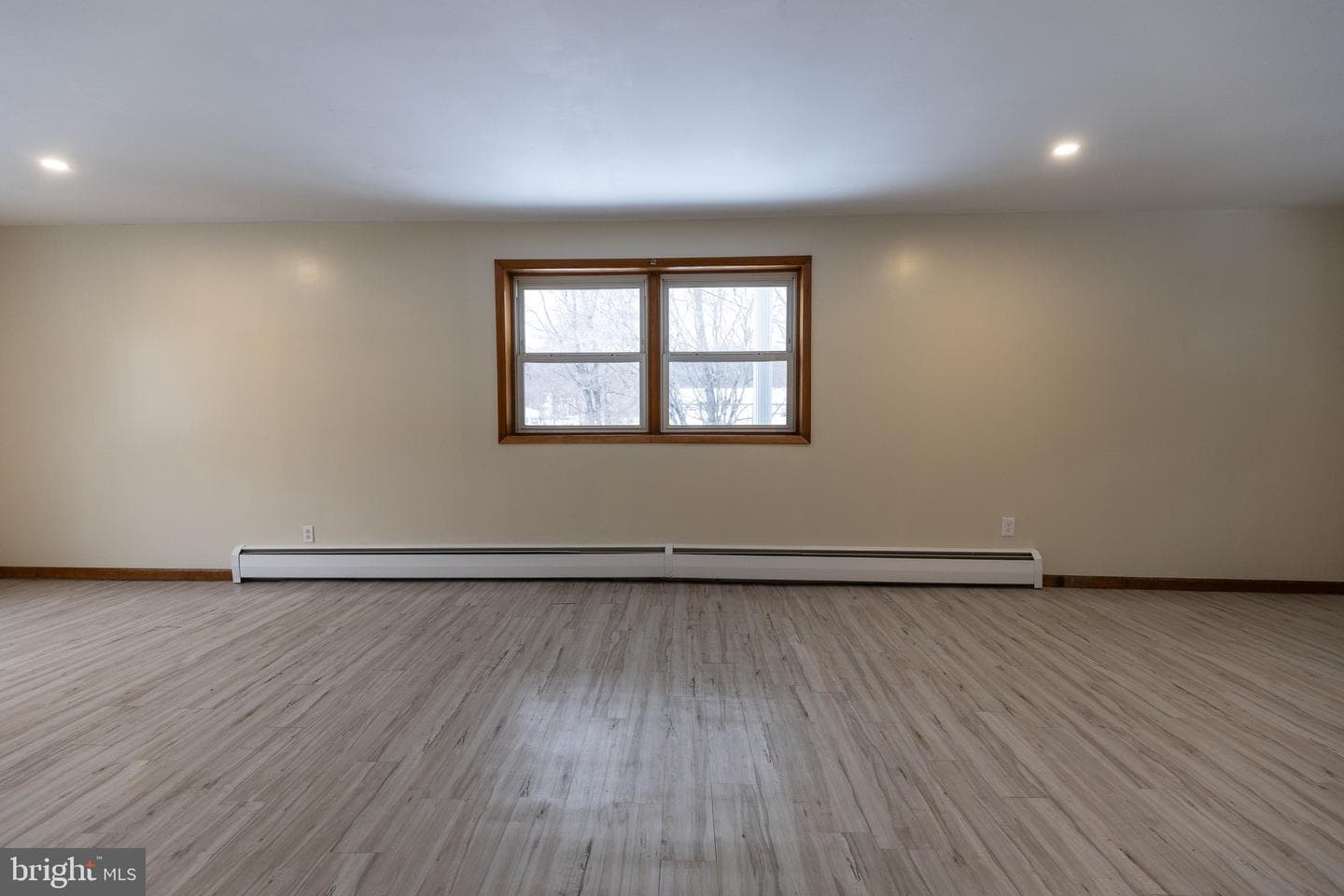 2406 Railroad Street photo 9