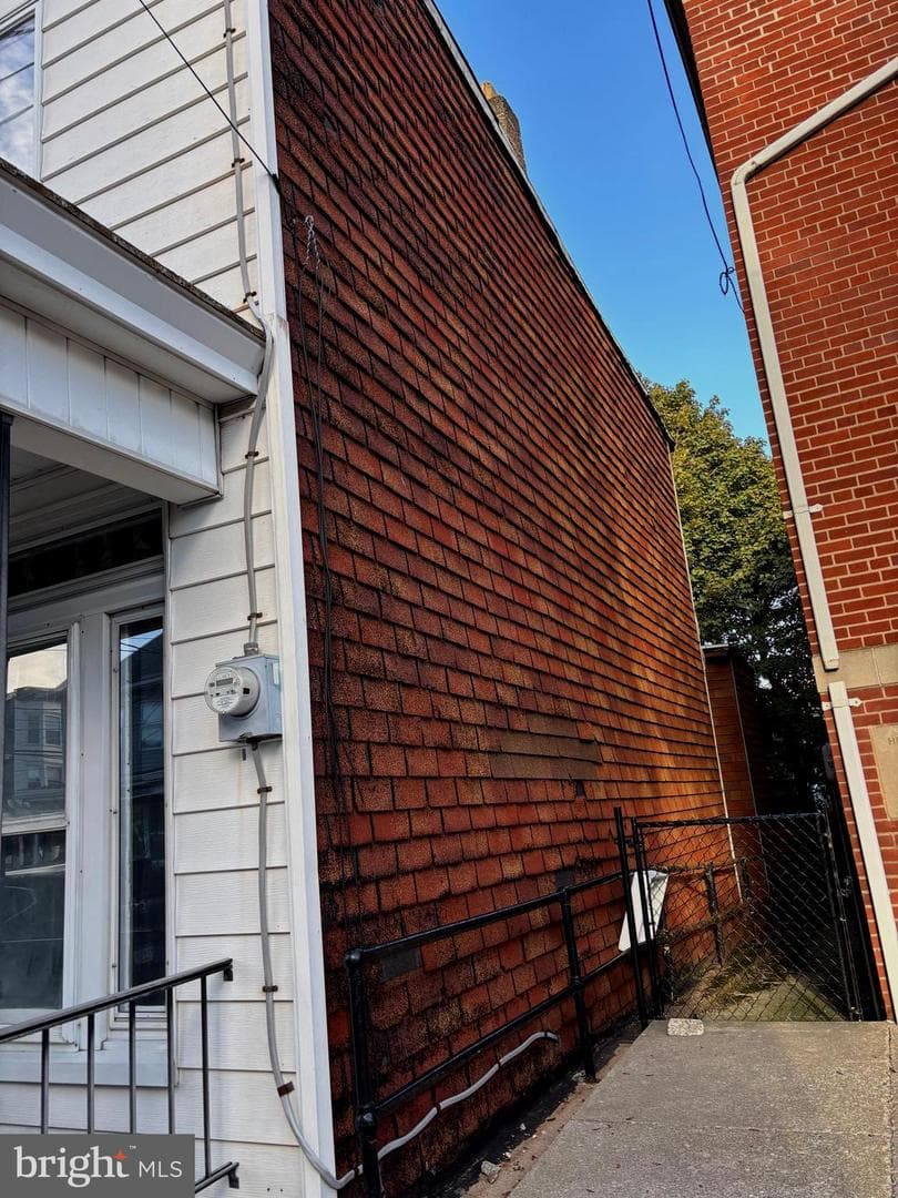 129 N White Street photo 19