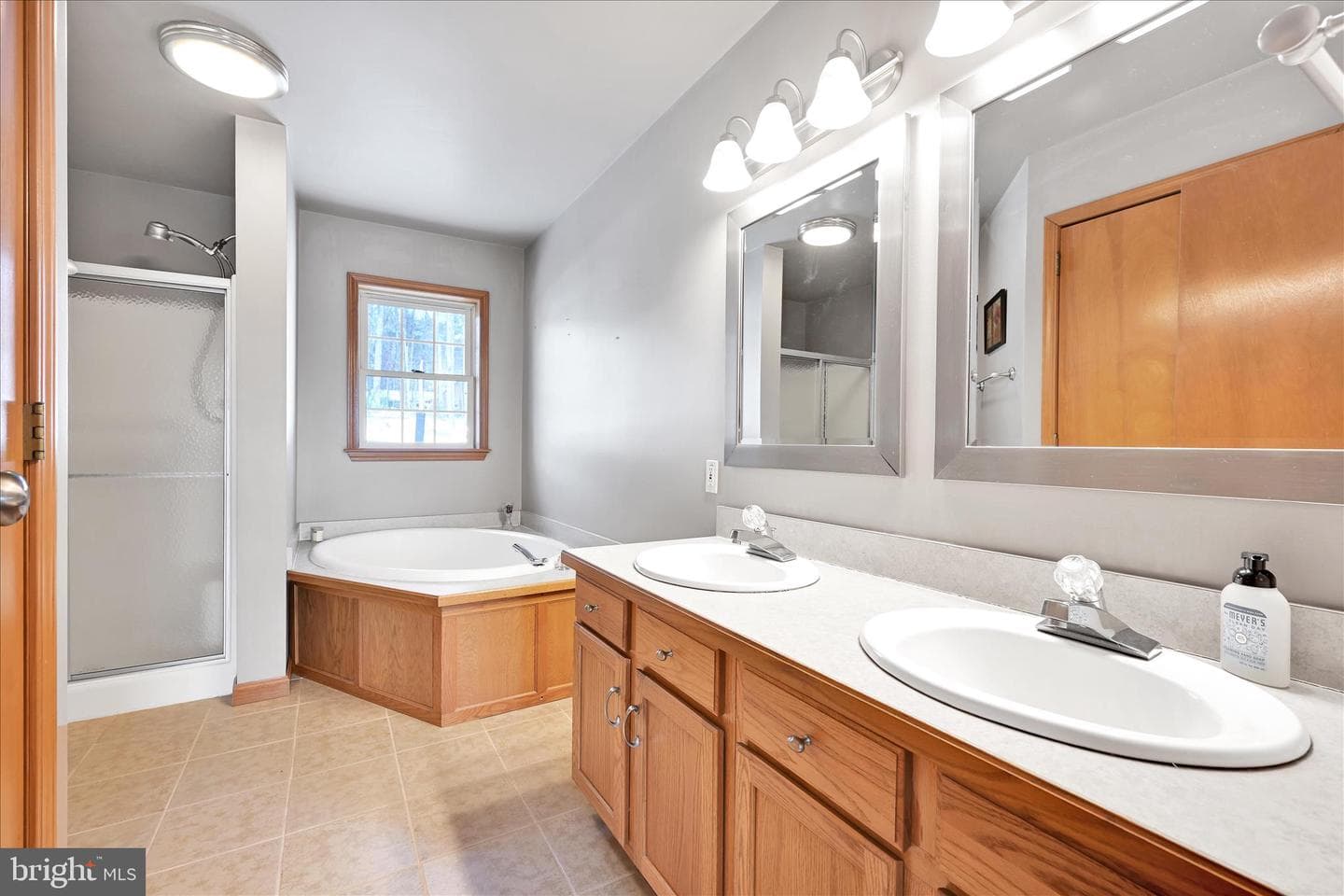 70 Oak Grove Road photo 27
