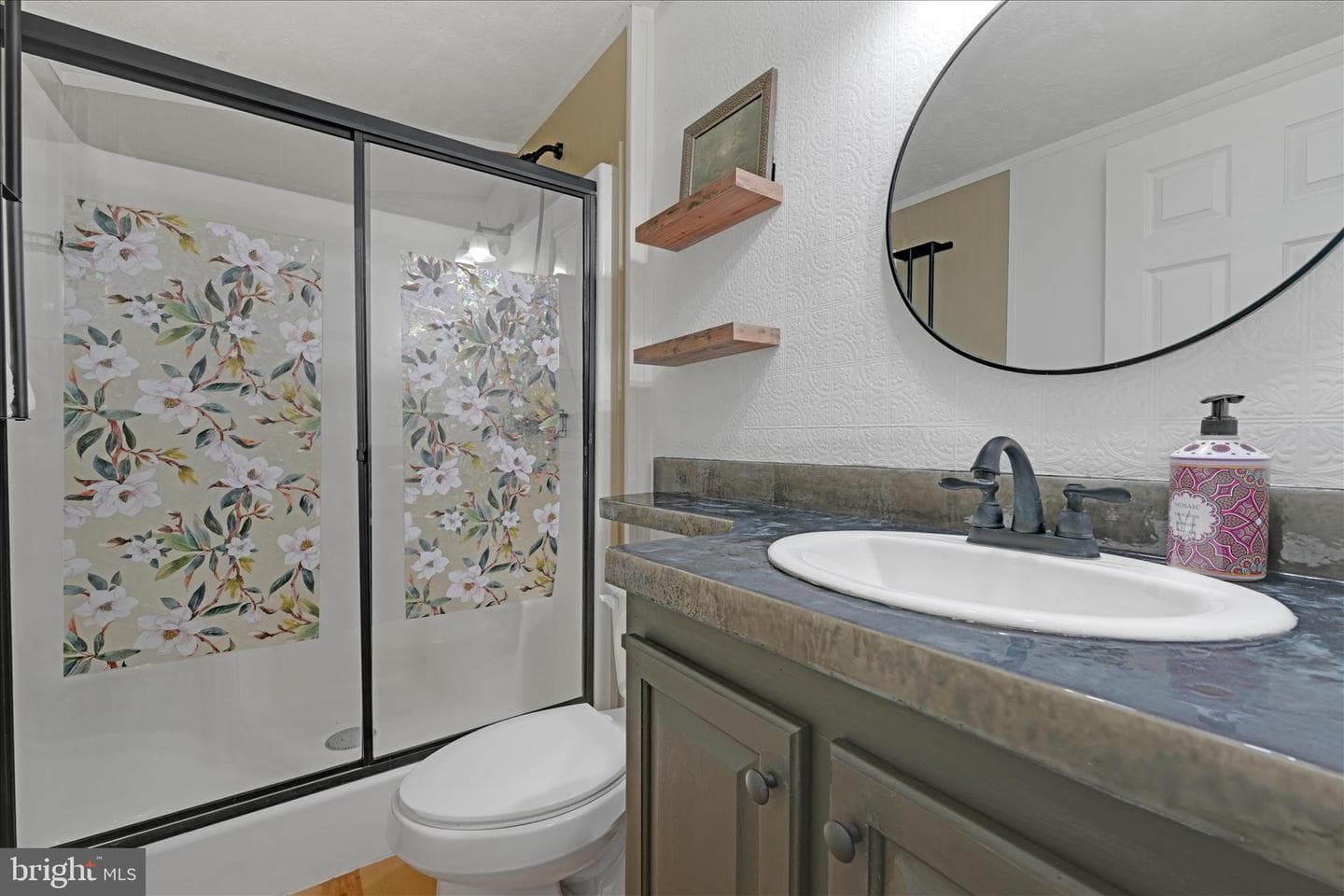 15c Frieden Manor photo 13