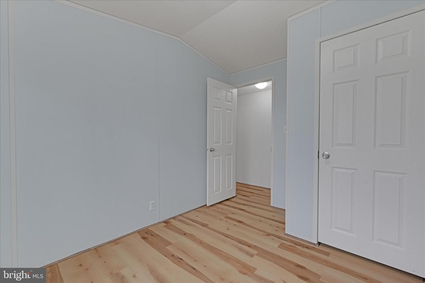 15c Frieden Manor photo 14