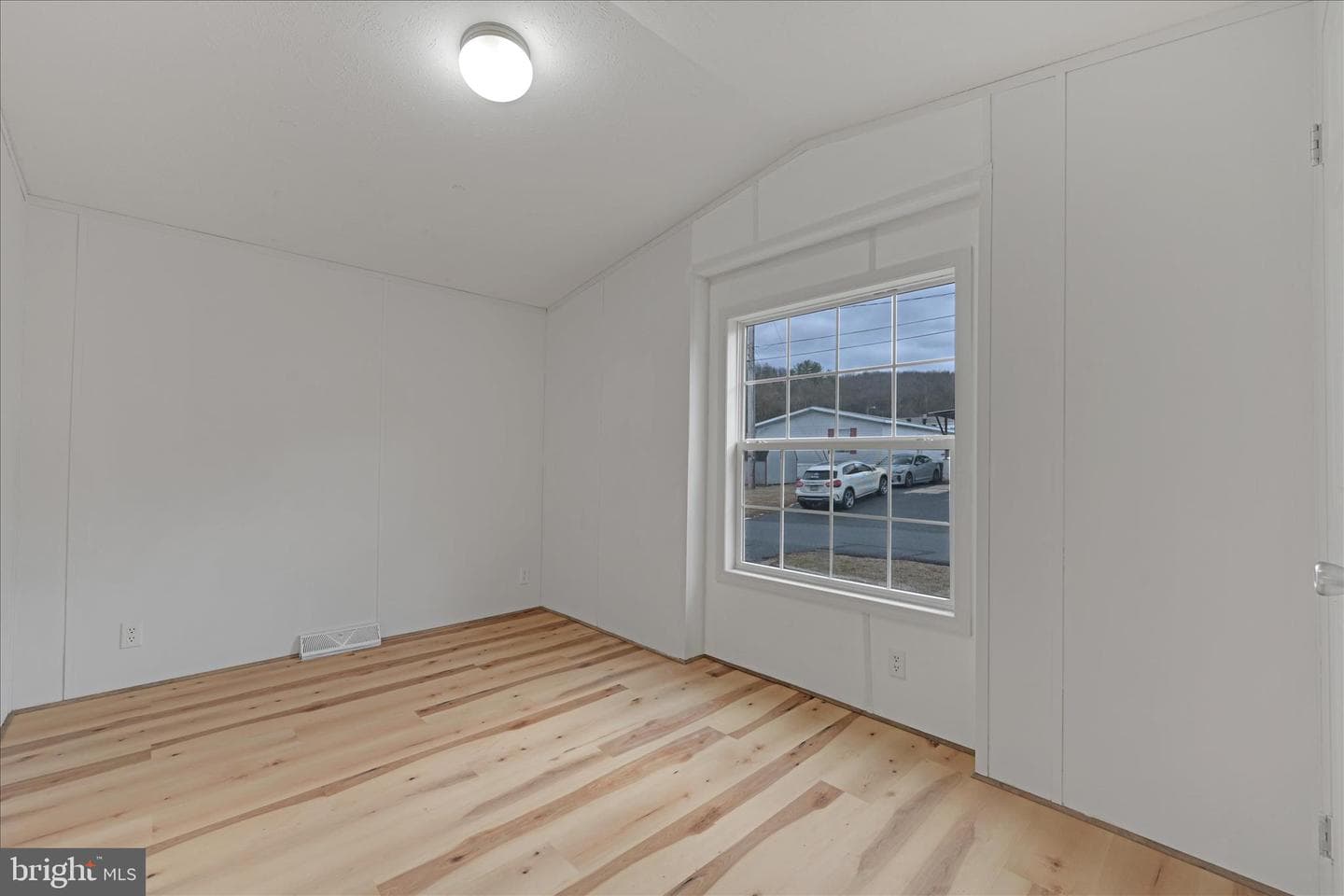 15c Frieden Manor photo 16