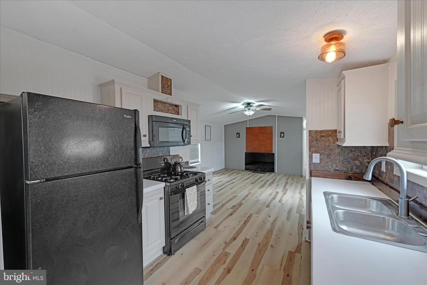 15c Frieden Manor photo 6