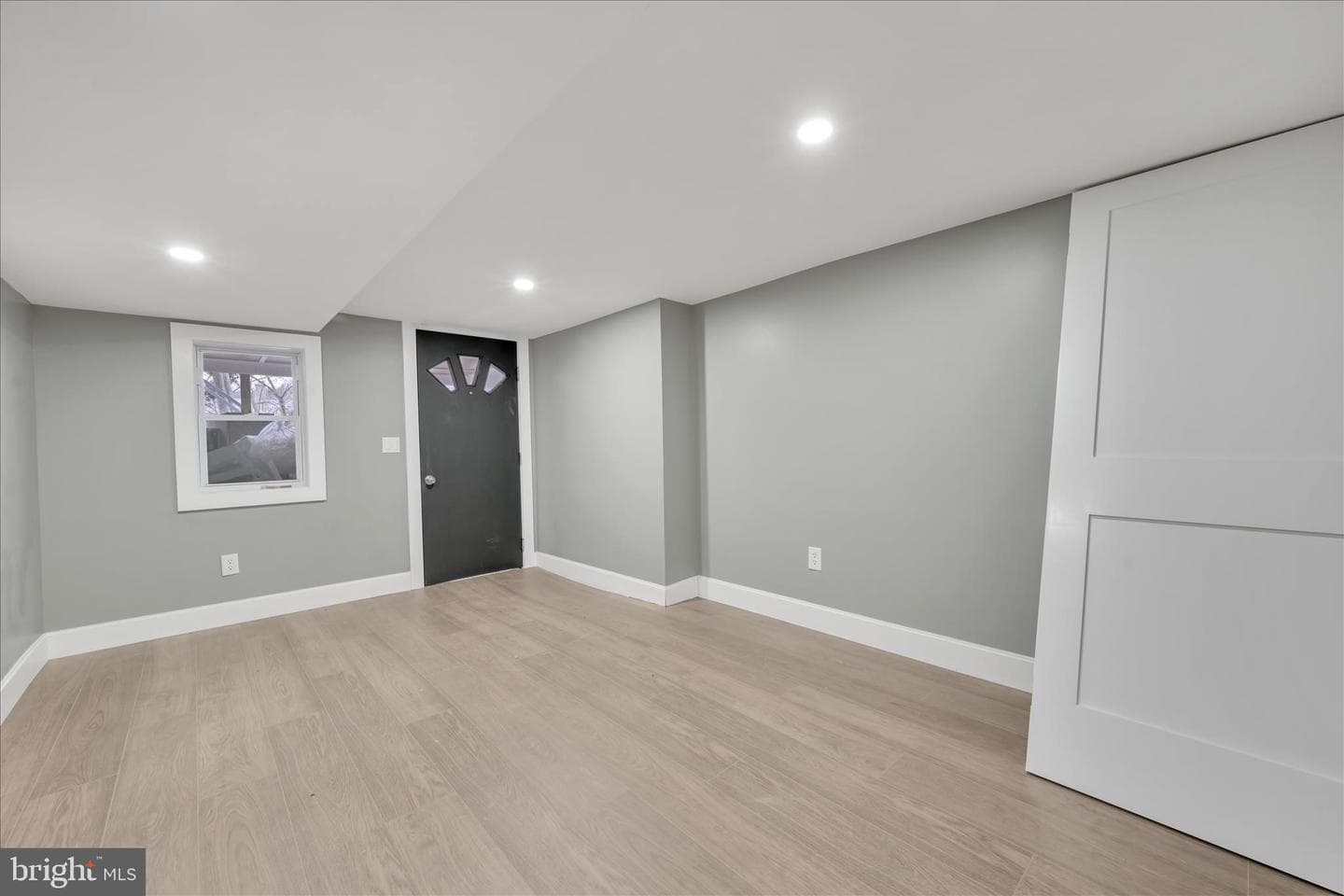 442 Lewis Street photo 29