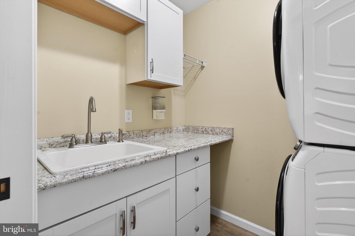 2021 Evergreen Drive photo 28