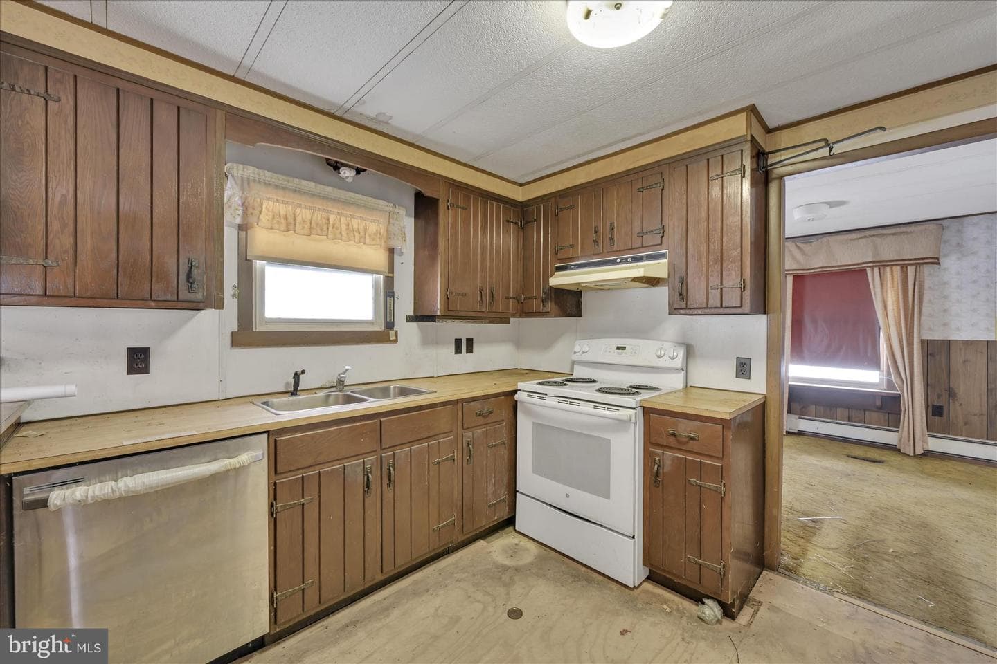 283 Pleasant Valley Road photo 10