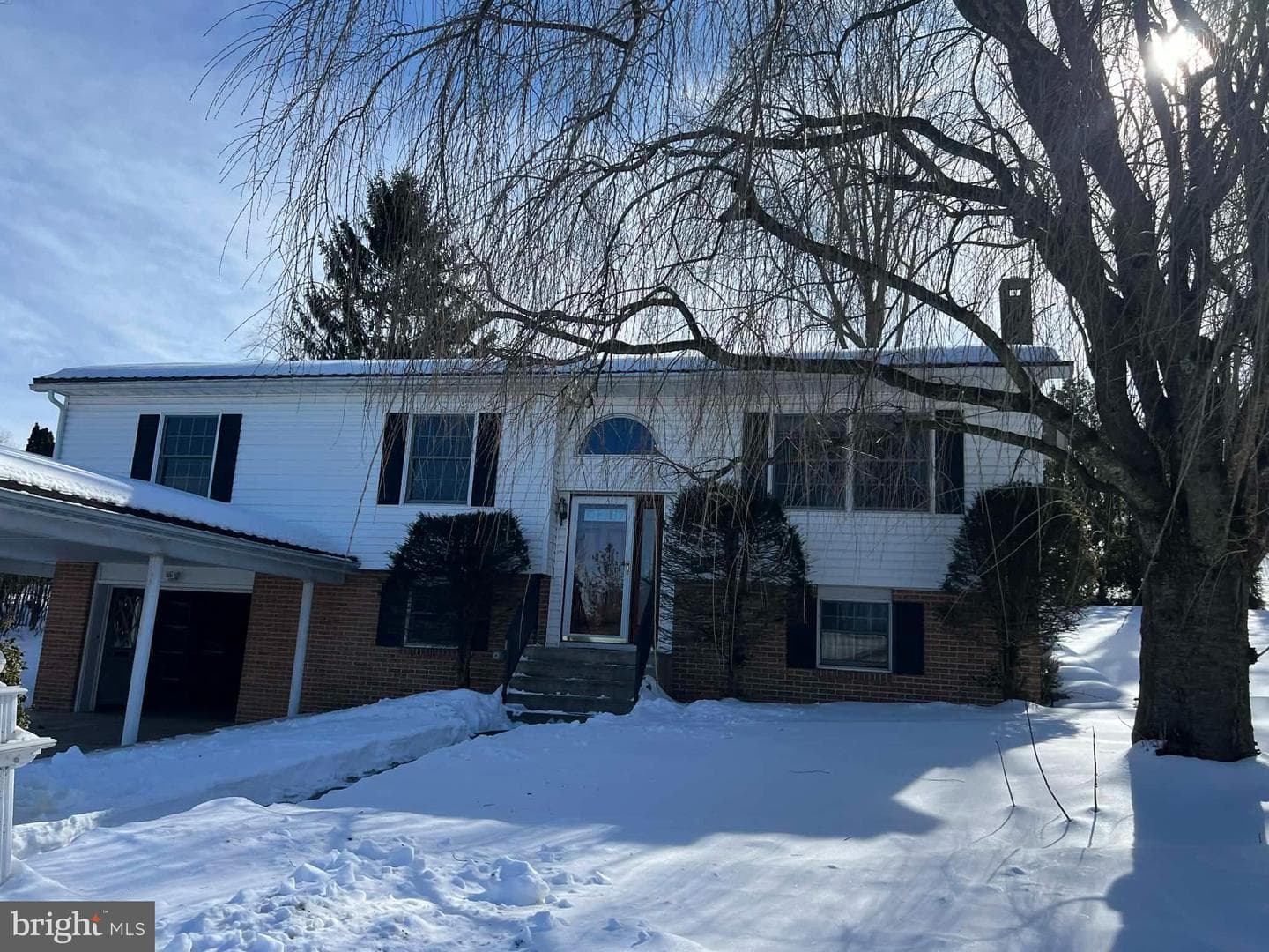 548 Willow photo 29