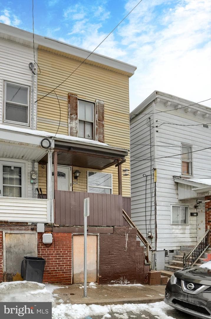 214 Bowe Street photo 3