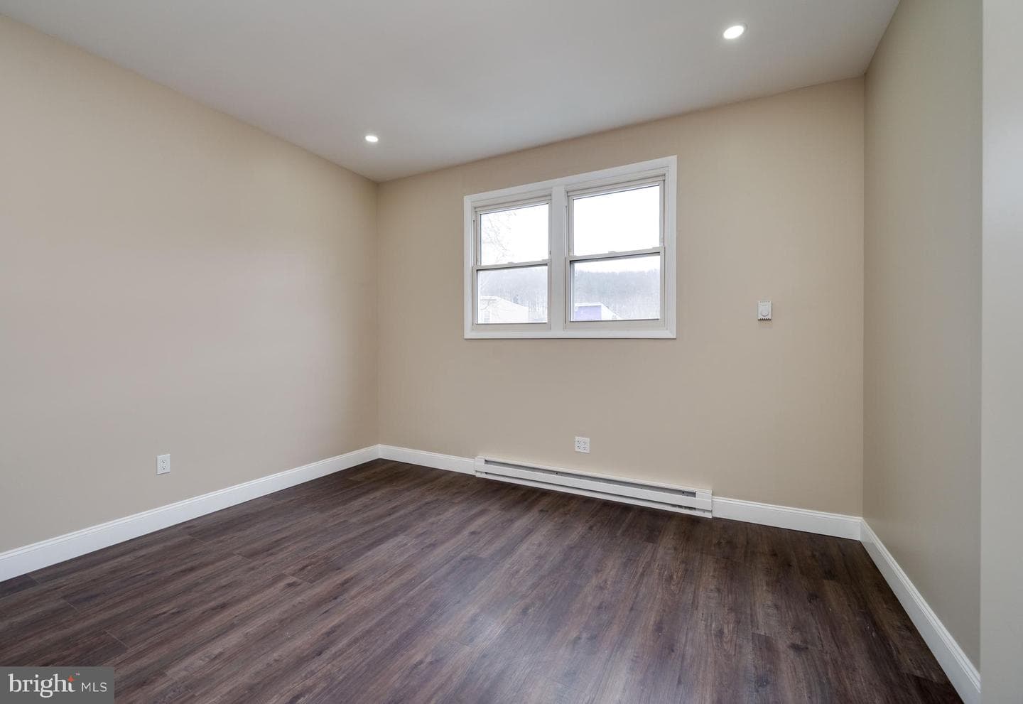 724 E Centre Street photo 17
