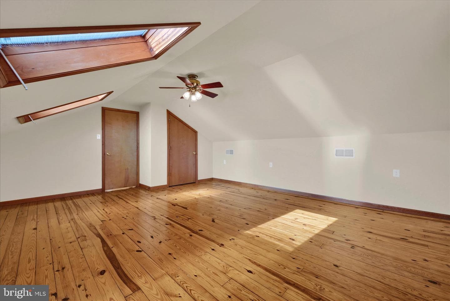 65 Hawk Lane photo 26